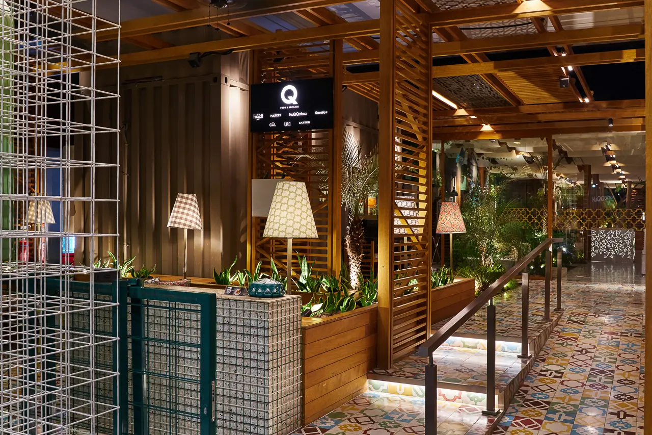 HuQQabaz Garden Dubai, Yeşil duvarlar