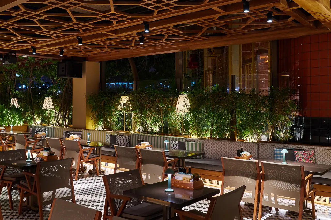 HuQQabaz Garden Dubai, Salon