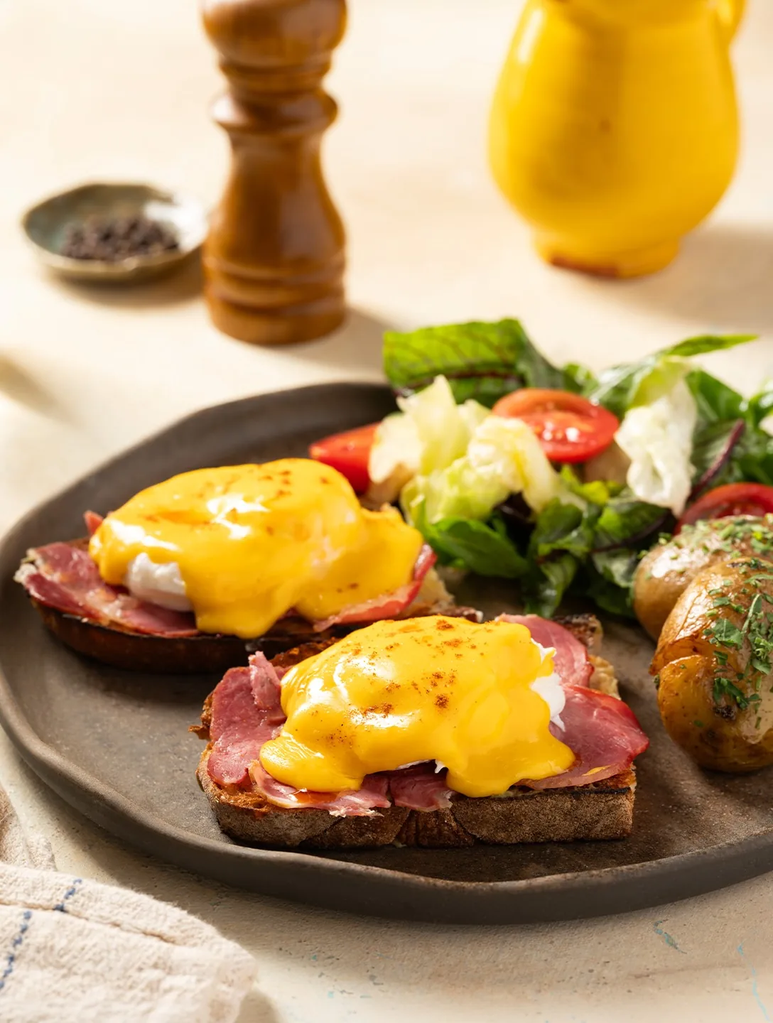 HuQQabaz Garden Köşk Paşalimanı, Eggs Benedict